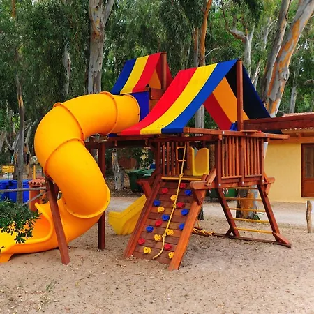 Is Arenas Camping Village مكان تخييم *
