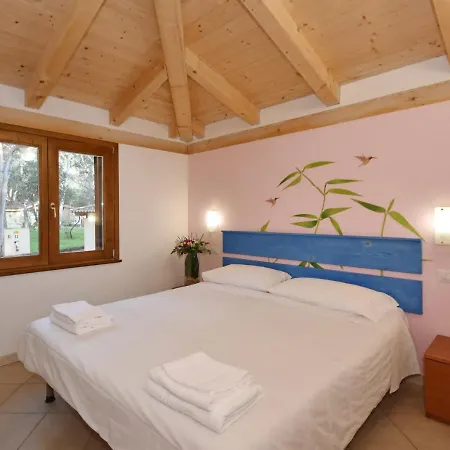 Is Arenas Camping Village ساريستو سوغليري